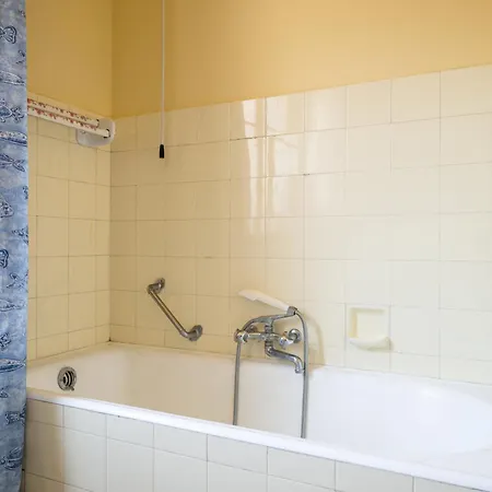 Sunny With Balcony Menton