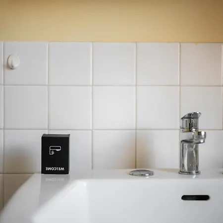 Sunny With Balcony Appartement Menton