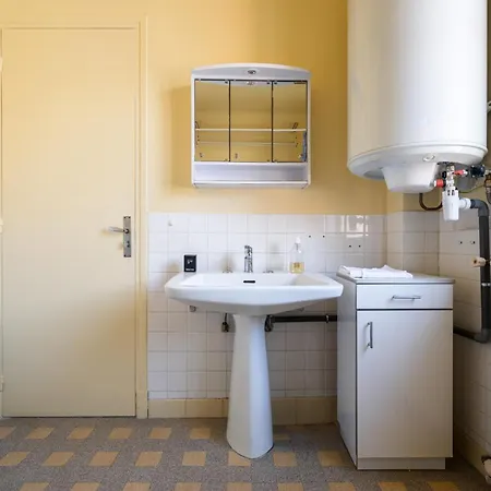 Sunny With Balcony * 芒通