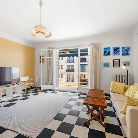 Appartement Sunny With Balcony